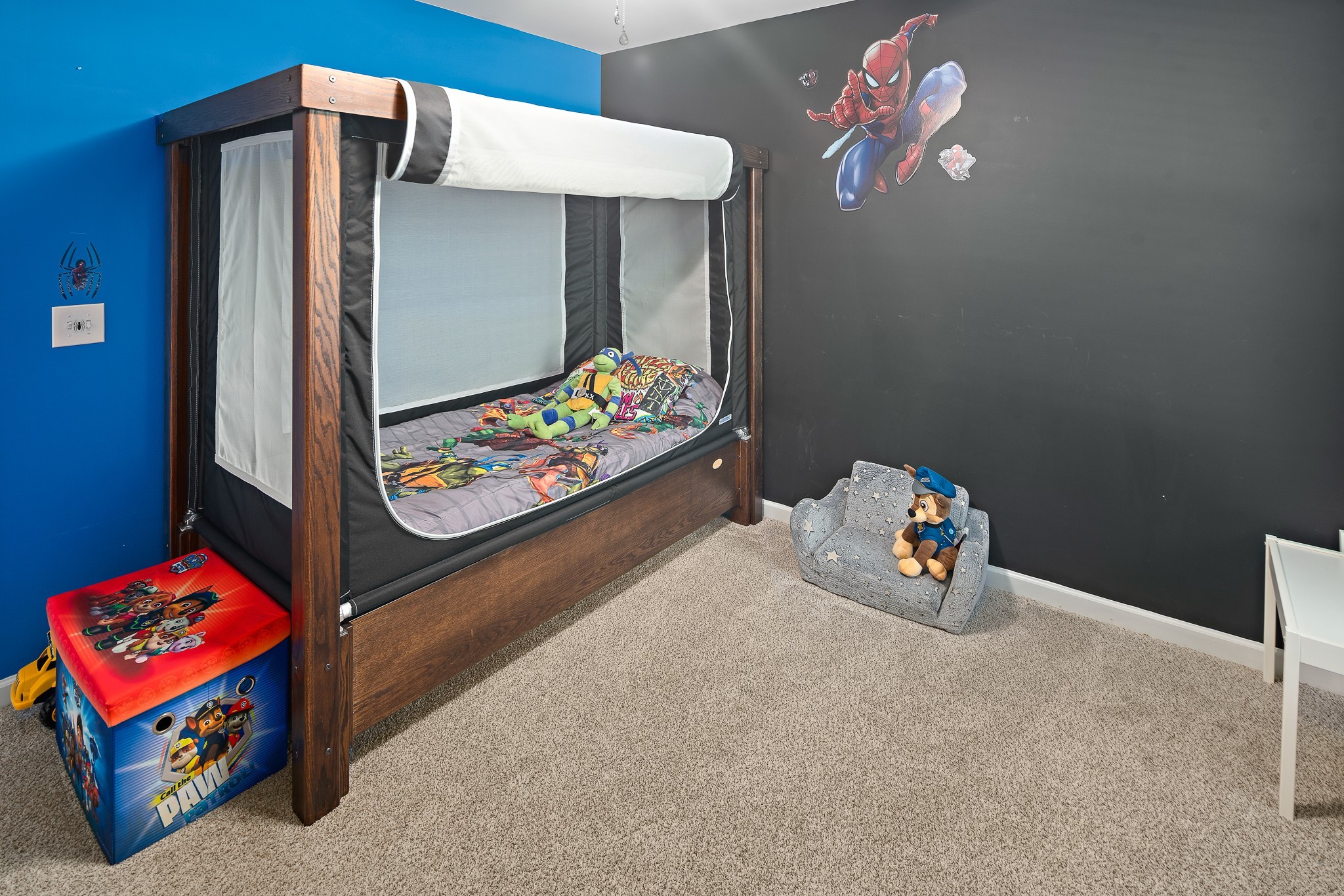 1550 South Spring Street Manchester, TN 37355 - Photo 19 of 26 a room with toys and a chandelier