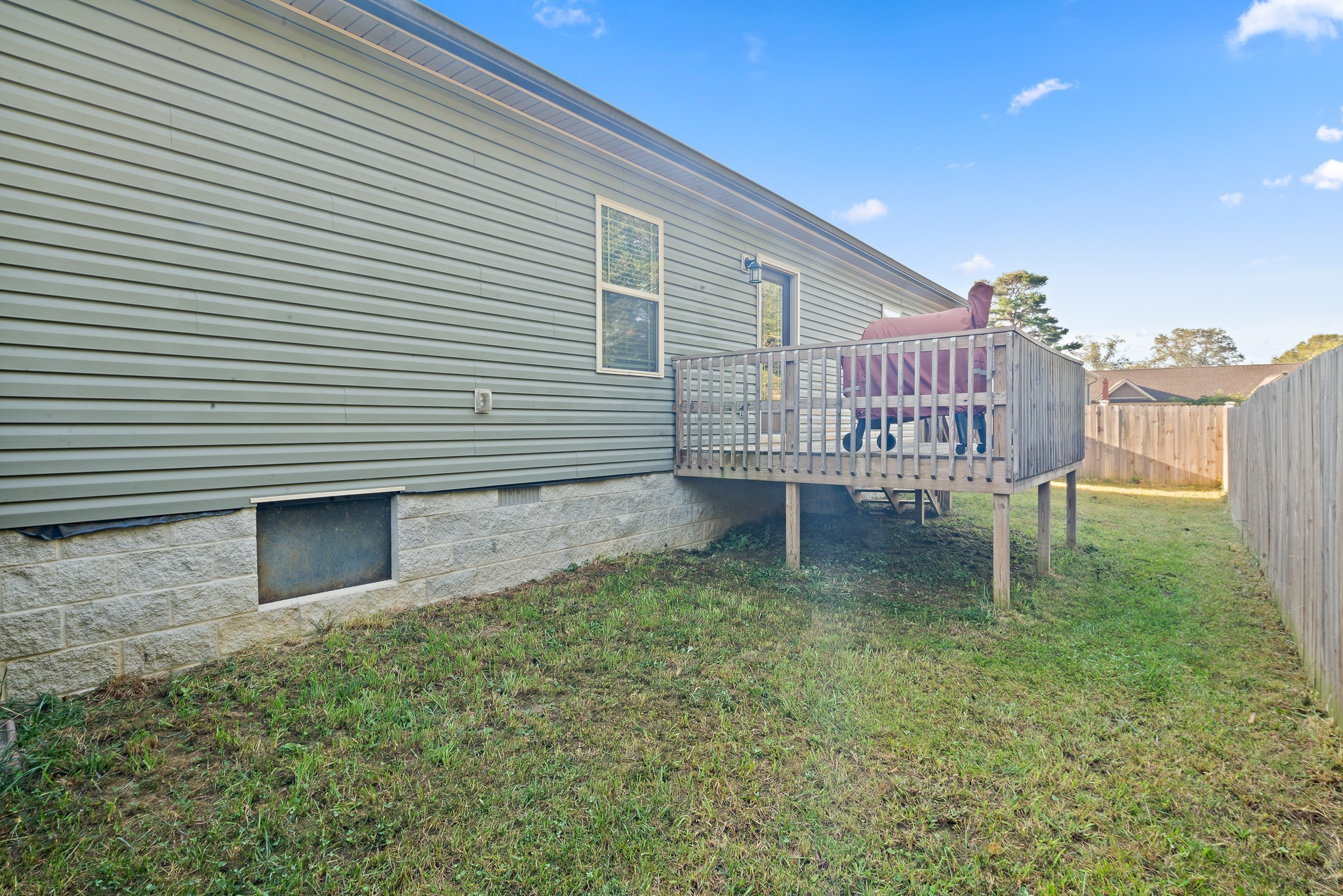 1550 South Spring Street Manchester, TN 37355 - Photo 25 of 26 a house view with a backyard space