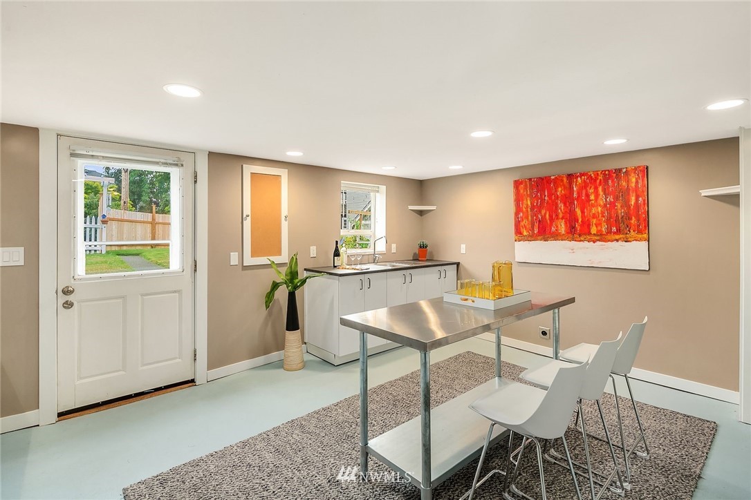 207 North 47th Street Seattle, WA 98103 - Photo 20 of 26 Gallery Image 20