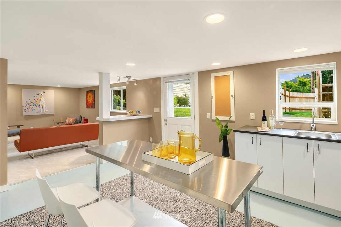 207 North 47th Street Seattle, WA 98103 - Photo 21 of 26 Gallery Image 21