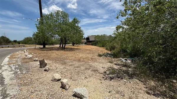 $29,900 | 702 Hampton Street, San Antonio, TX 78220