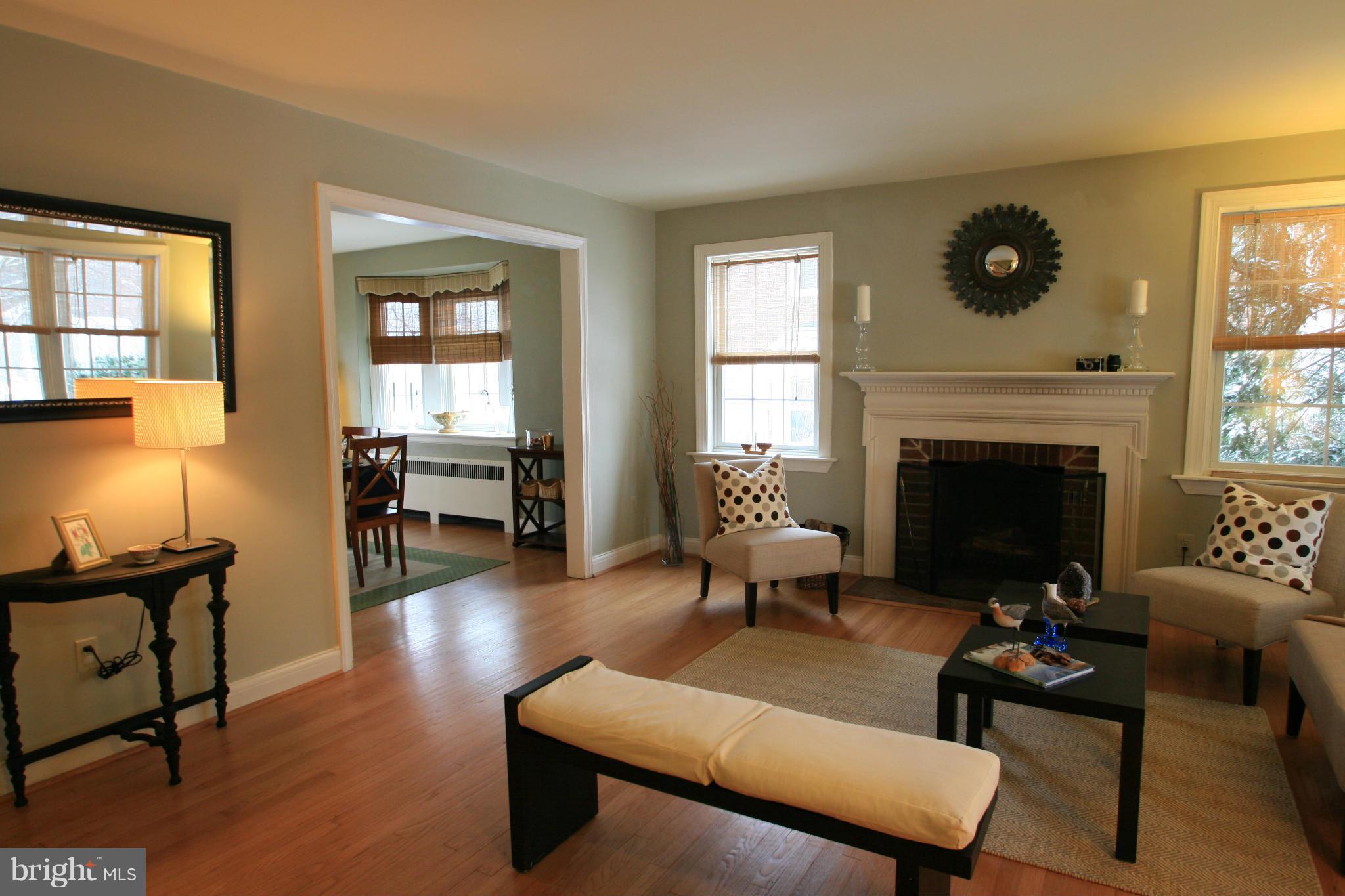 3711 Ednor Road Baltimore, MD 21218 - Photo 4 of 30 Living Room