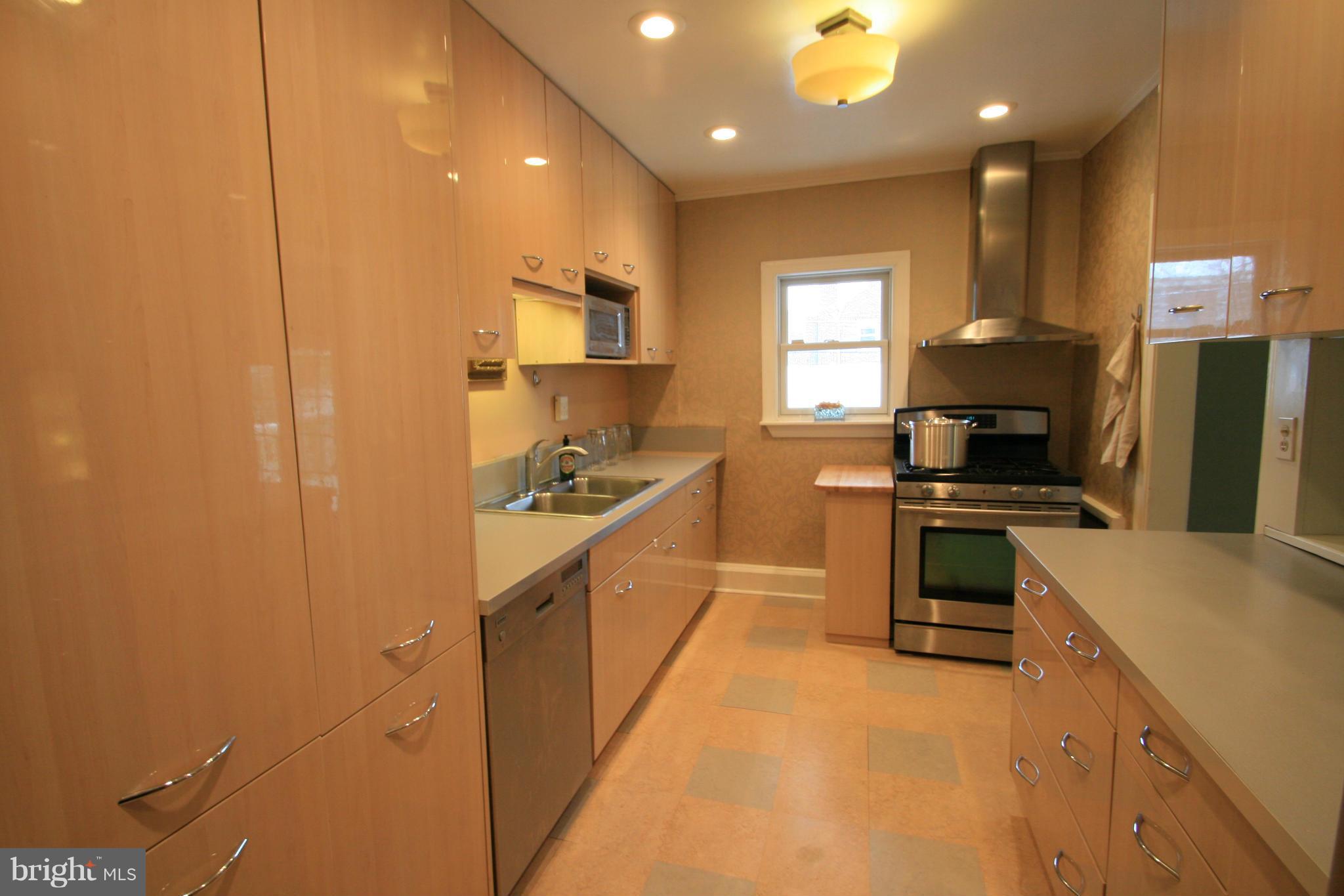 3711 Ednor Road Baltimore, MD 21218 - Photo 10 of 30 Neff Custom Kitchen