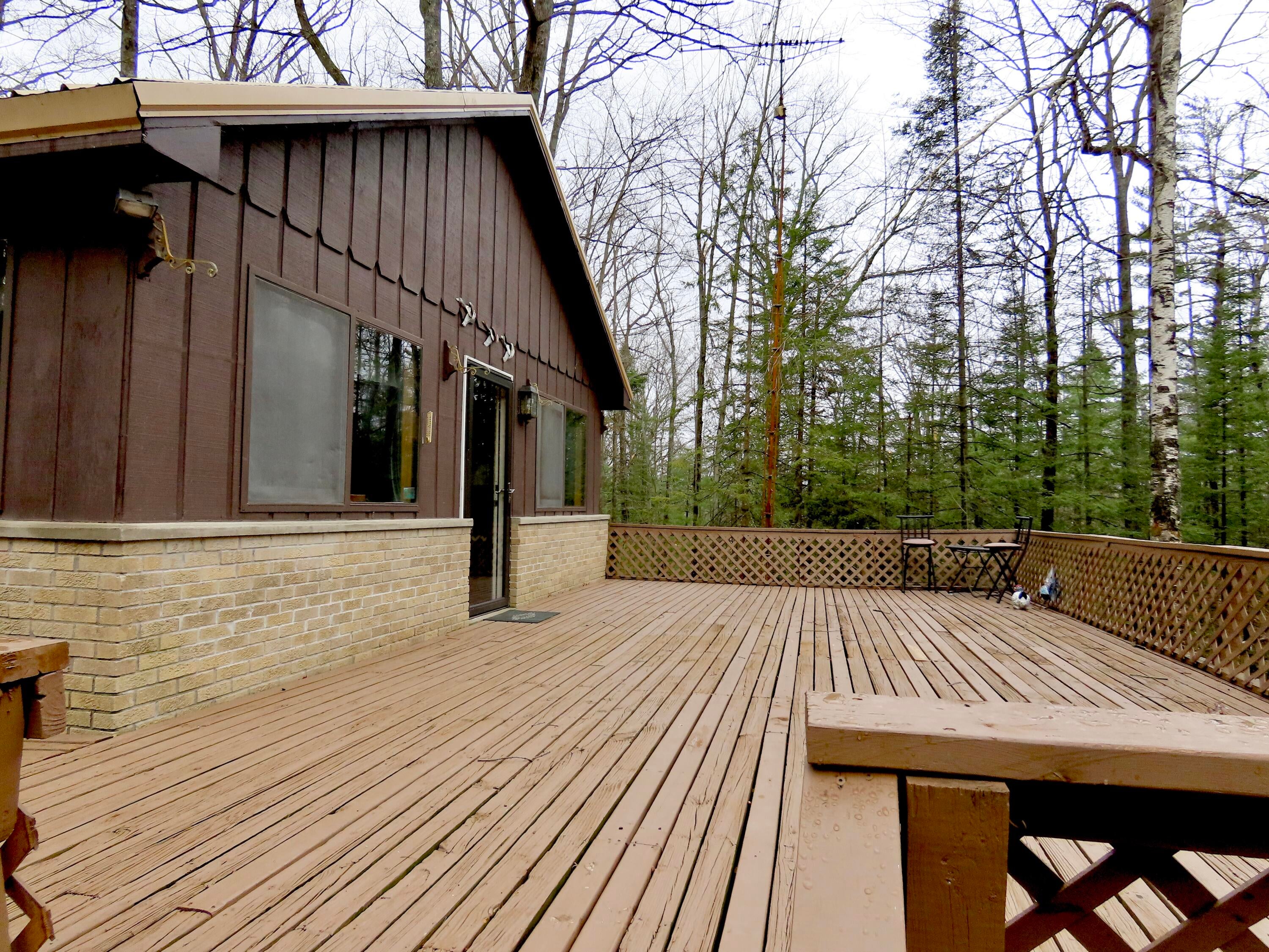 15709 Pleasant Valley Road Atlanta, MI 49709 - Photo 14 of 65 Large Deck