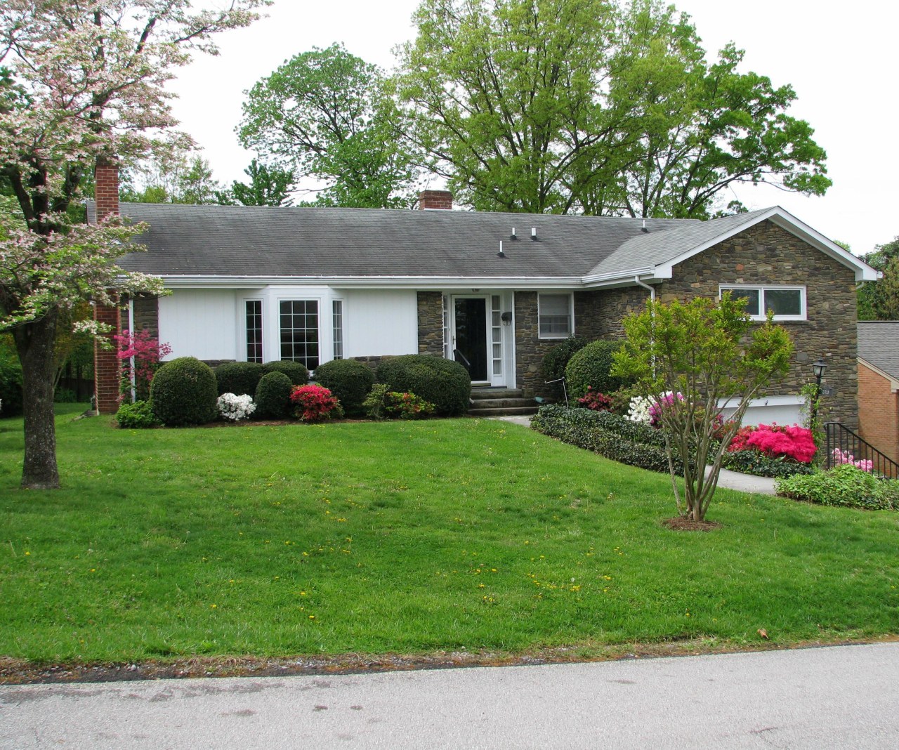 2410 Mt Vernon Road Southwest Roanoke, VA 24015 - Photo 1 of 3 Mt Vernon