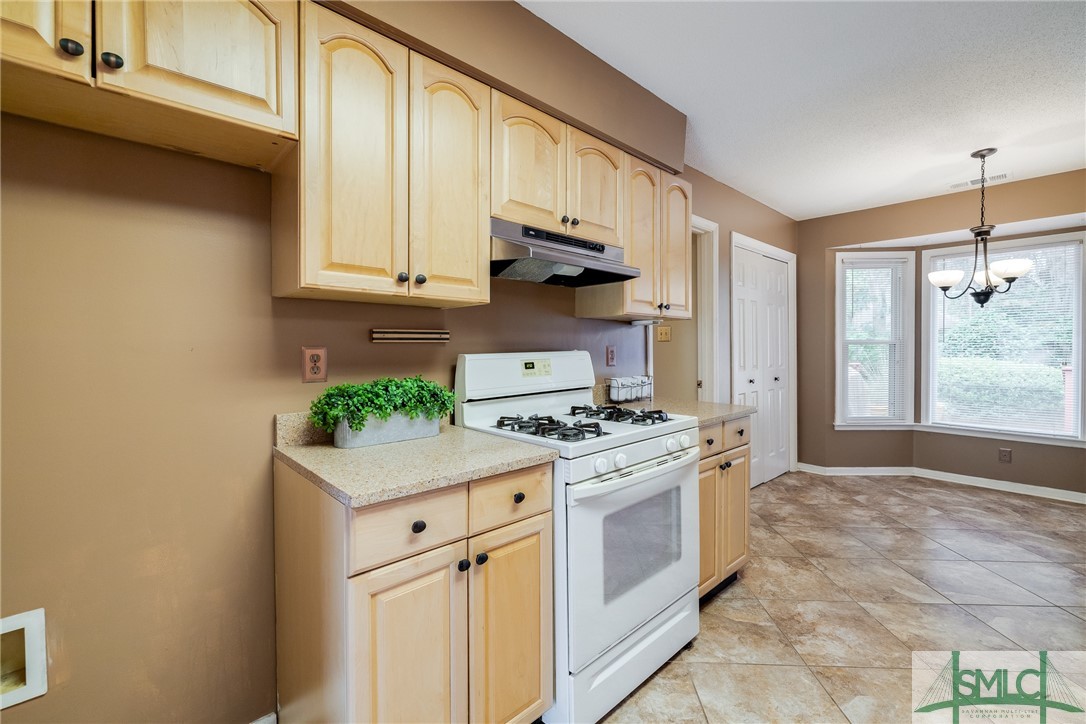 928 Moss Drive Savannah, GA 31410 - Photo 14 of 31