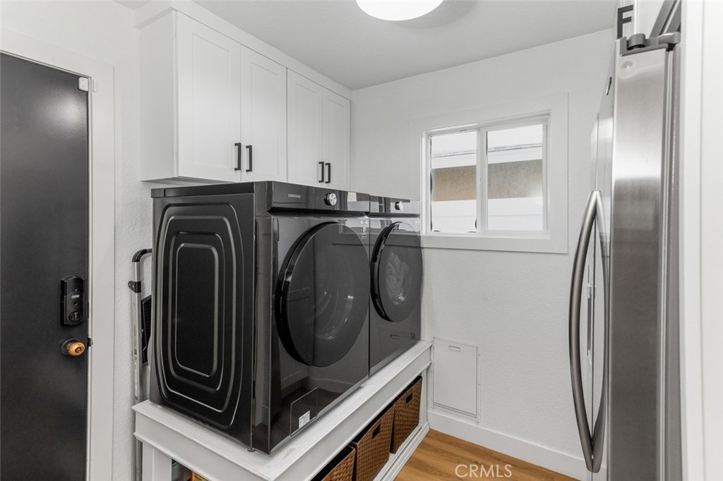 14612 Emerywood Road Tustin, CA 92780 - Photo 19 of 50 Inside laundry area