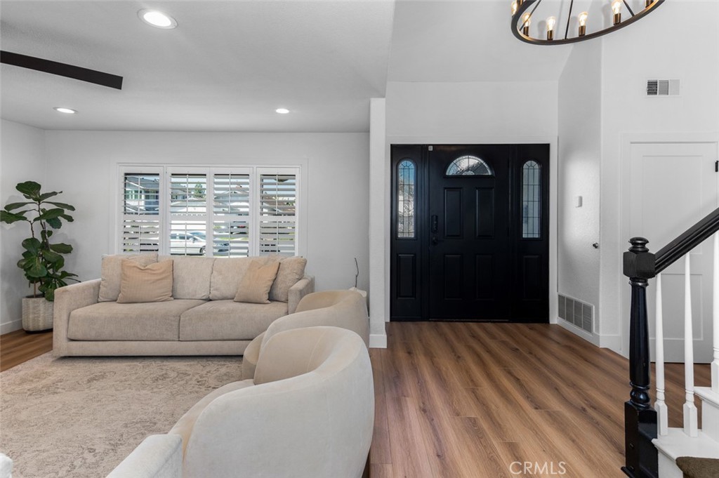 14612 Emerywood Road Tustin, CA 92780 - Photo 7 of 50 Living room/entry