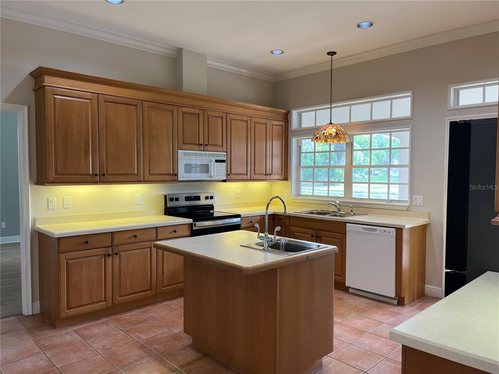 2054 Sawgrass Drive Apopka, FL 32712 - Photo 9 of 26