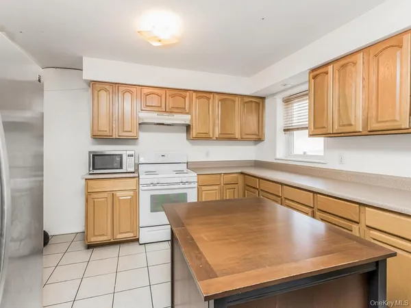 $675,000 | 2578 Stedman Place | Bronxwood