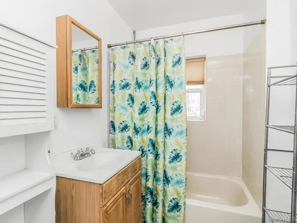 $675,000 | 2578 Stedman Place | Bronxwood