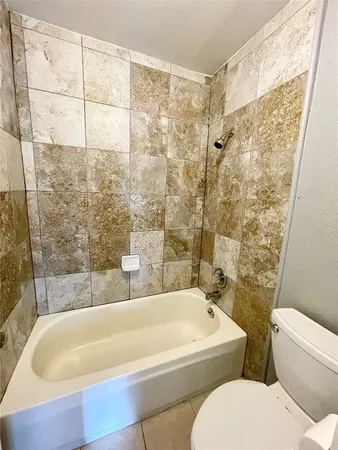 $1,600 | 1516 Bay Area Boulevard, Unit E4, Houston, TX 77058