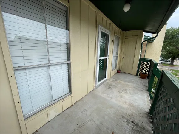 $1,600 | 1516 Bay Area Boulevard, Unit E4, Houston, TX 77058