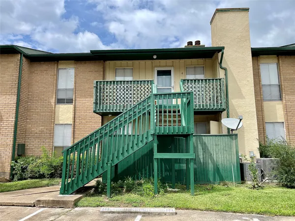 $1,600 | 1516 Bay Area Boulevard, Unit E4, Houston, TX 77058