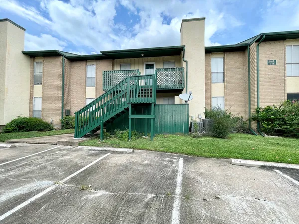 $1,600 | 1516 Bay Area Boulevard, Unit E4, Houston, TX 77058