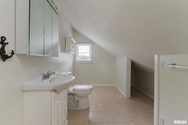 $219,900 | 106 West Boundary Street, Stanford, IL 61774