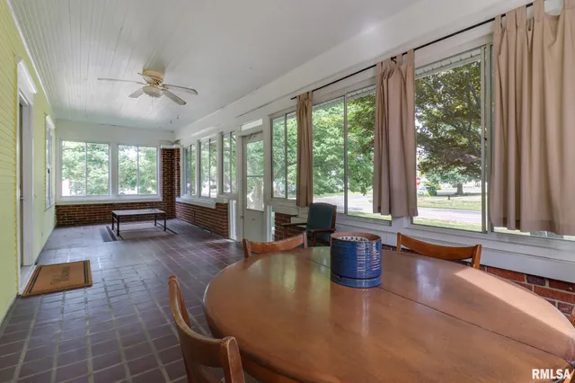 $219,900 | 106 West Boundary Street, Stanford, IL 61774