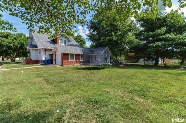 $219,900 | 106 West Boundary Street, Stanford, IL 61774