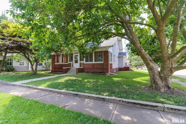 $219,900 | 106 West Boundary Street, Stanford, IL 61774