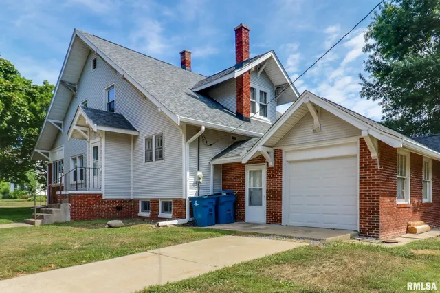 $219,900 | 106 West Boundary Street, Stanford, IL 61774