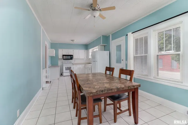 $219,900 | 106 West Boundary Street, Stanford, IL 61774