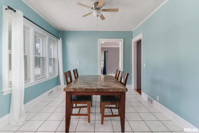 $219,900 | 106 West Boundary Street, Stanford, IL 61774