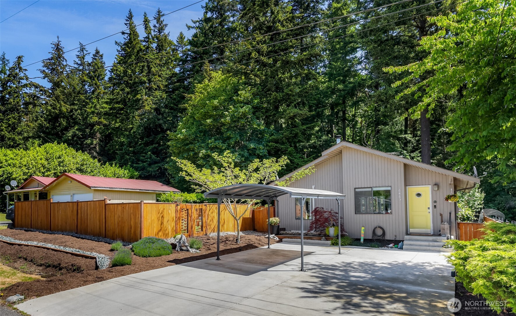 6465 Haven Way Clinton, WA 98236 - Photo 1 of 27