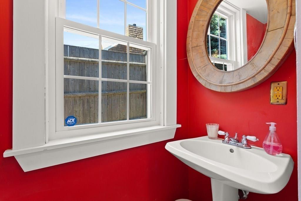 2 Broadmere Way Marblehead, MA 01945 - Photo 13 of 32