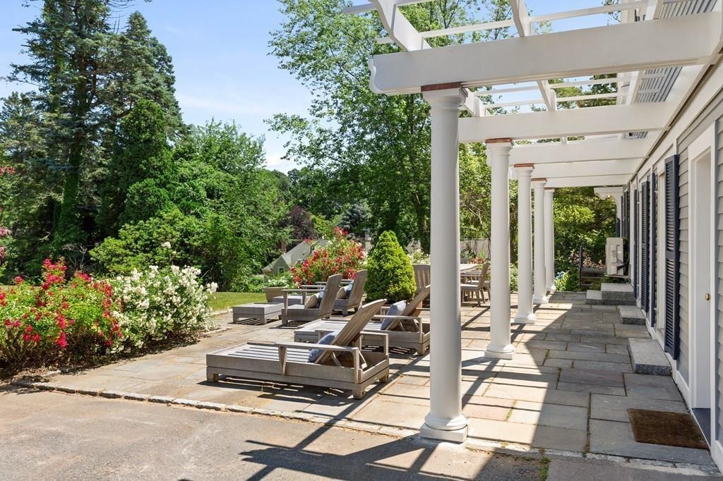 2 Broadmere Way Marblehead, MA 01945 - Photo 3 of 32