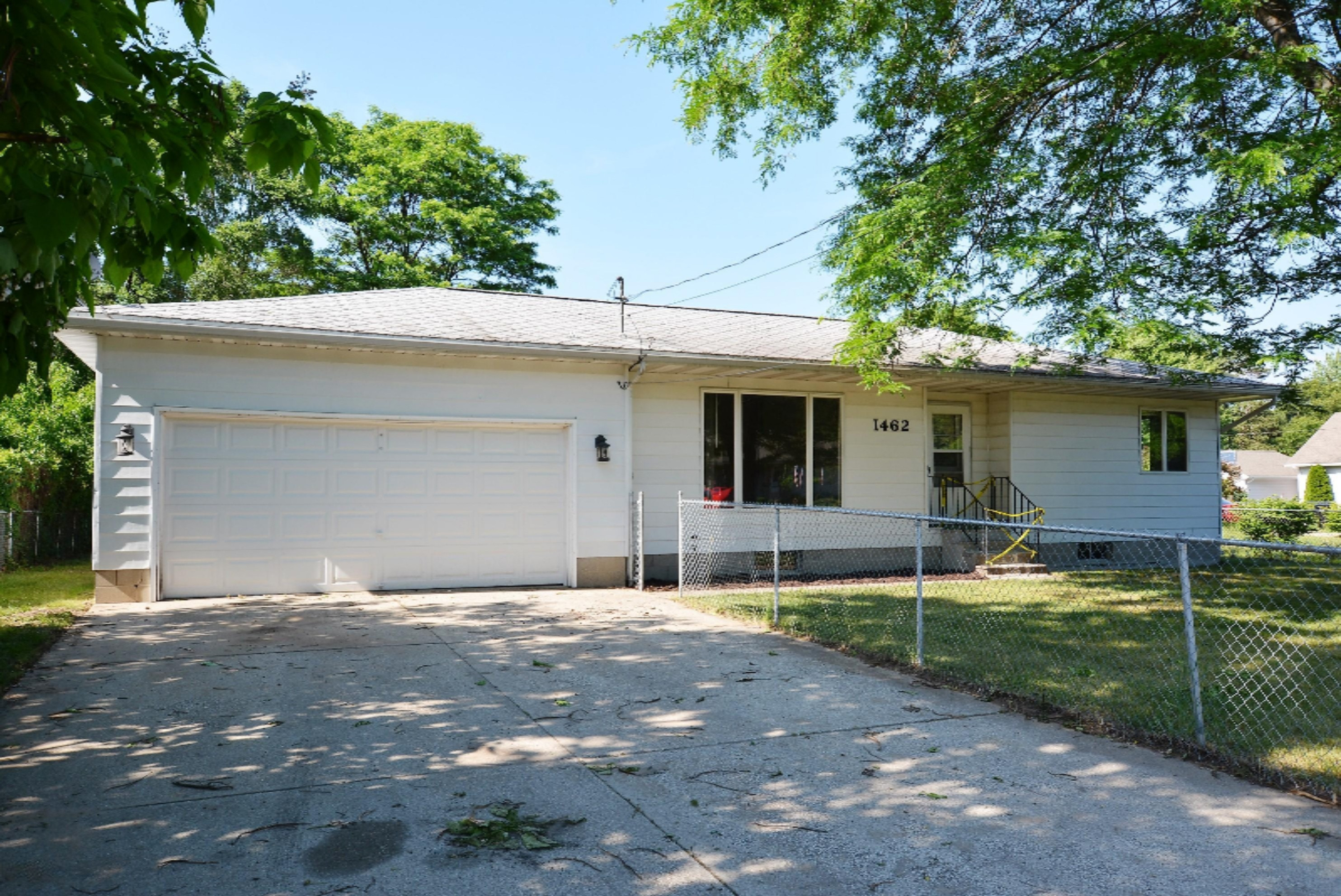 1462 Shettler Road Muskegon, MI 49444 - Photo 1 of 20 DSC_0001