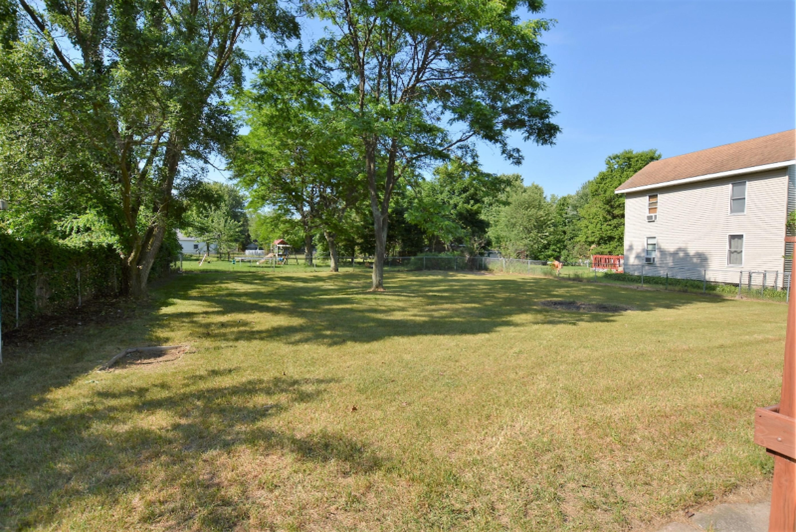 1462 Shettler Road Muskegon, MI 49444 - Photo 4 of 20 DSC_0002