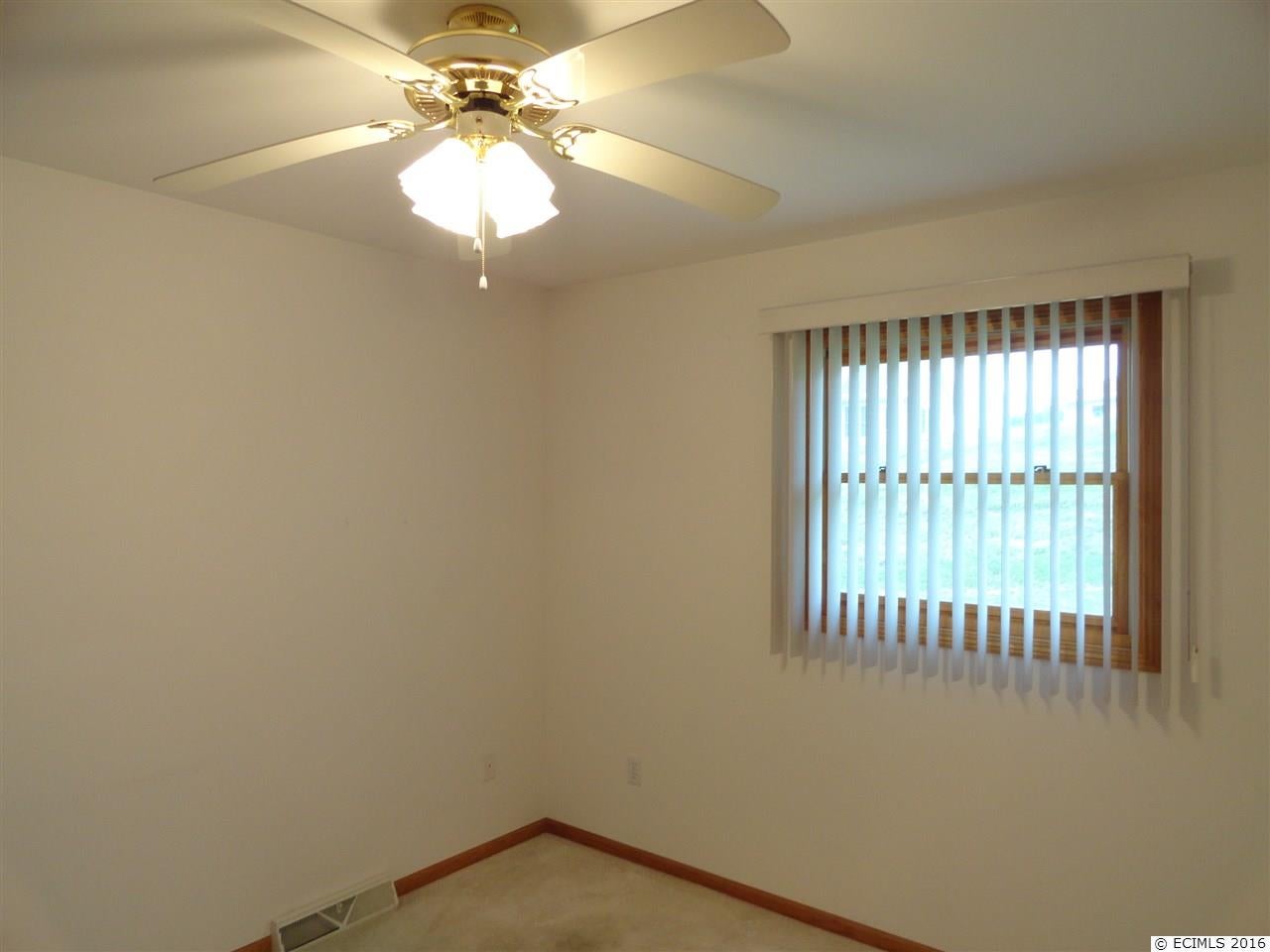 5115 Valley Forge Road Dubuque, IA 52002 - Photo 8 of 10 Gallery Image 8