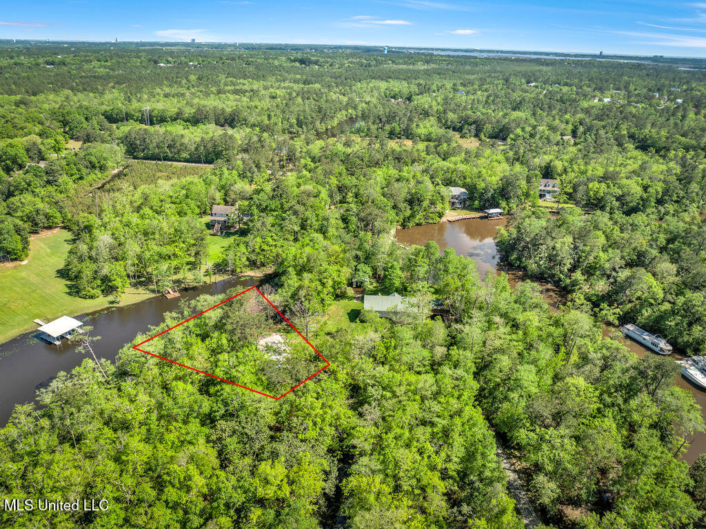 13081 Snug Harbor Road Biloxi, MS 39532 - Photo 10 of 11 13081SnugHarborRd-10