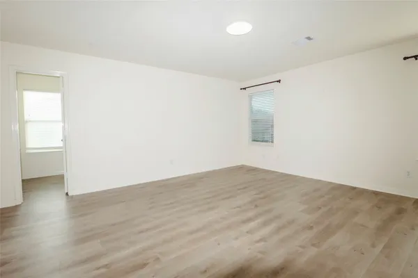 $2,500 | 15514 Satsuma Point Court, Houston, TX 77049