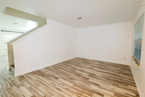 $2,500 | 15514 Satsuma Point Court, Houston, TX 77049