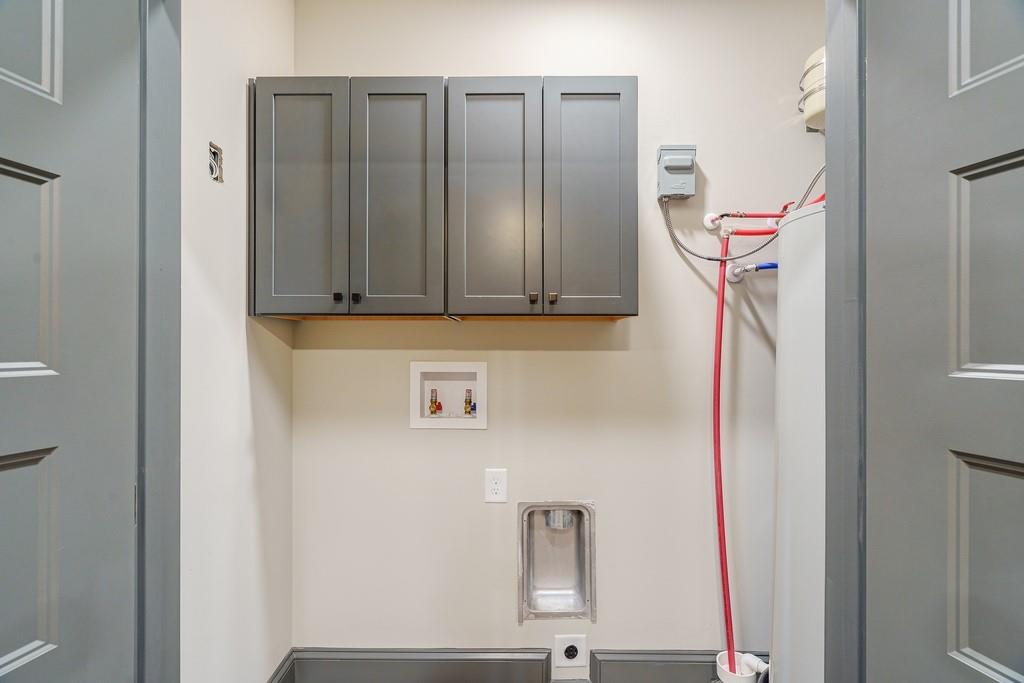 34 Depot Street, Unit 24 Hartwell, GA 30643 - Photo 9 of 22 a view of walk in closet