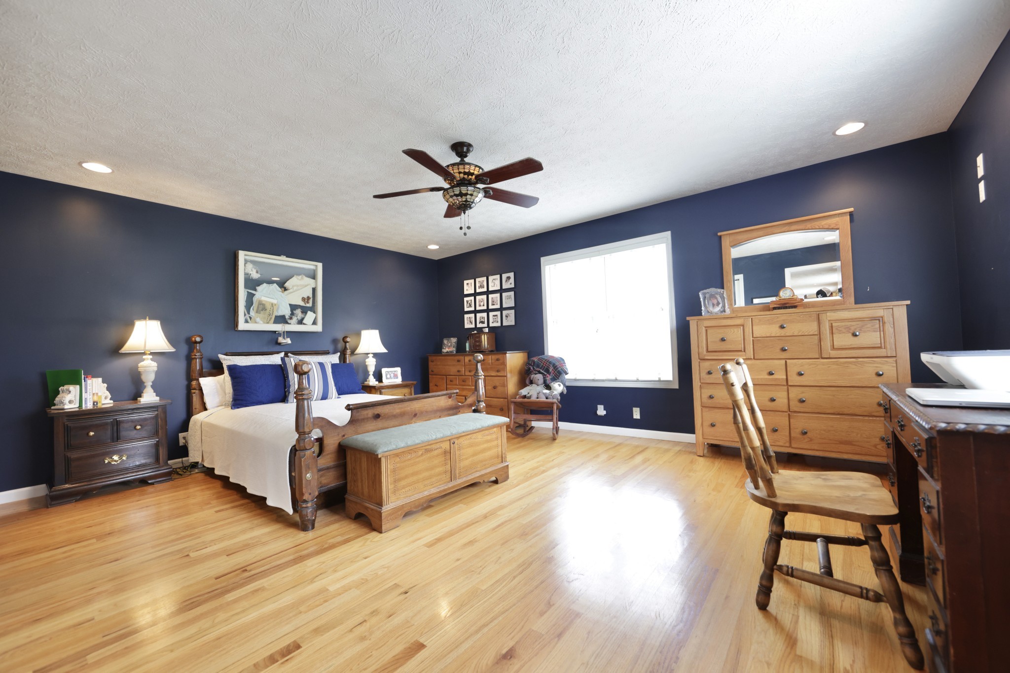 6808 Hester Road Springfield, TN 37172 - Photo 30 of 50 a bed room with furniture and a large window