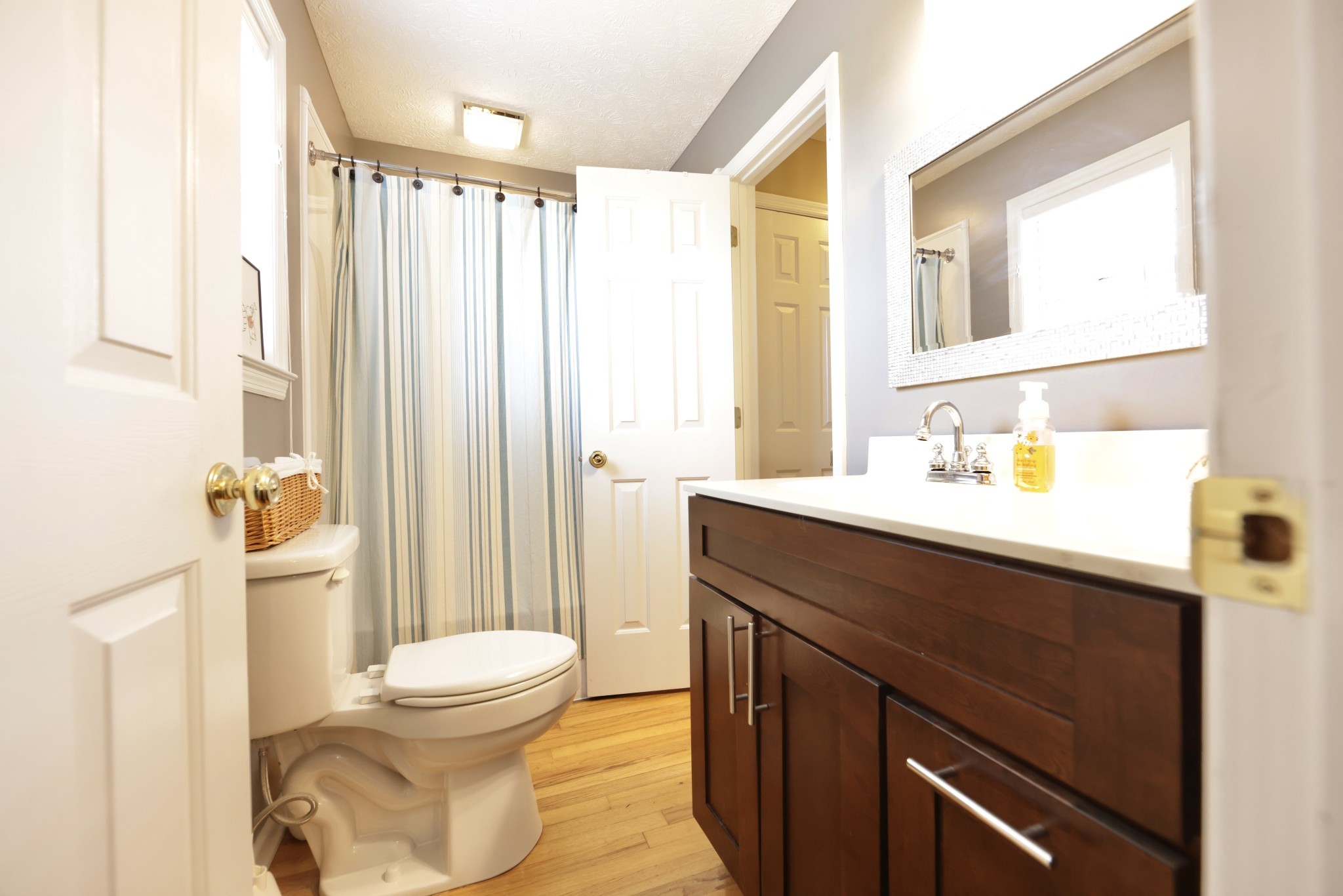 6808 Hester Road Springfield, TN 37172 - Photo 36 of 50 a bathroom with a sink toilet and shower