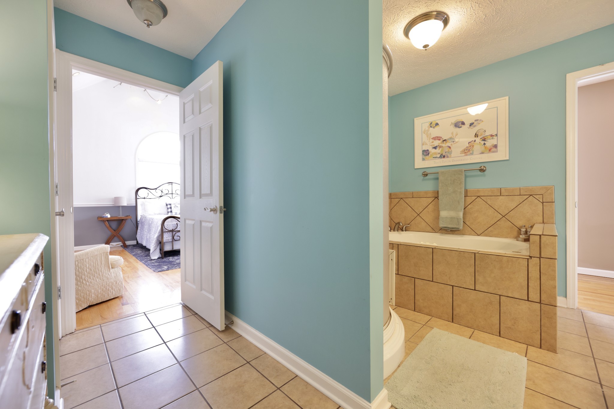 6808 Hester Road Springfield, TN 37172 - Photo 48 of 50 a view of a hallway to a livingroom with furniture and workspace