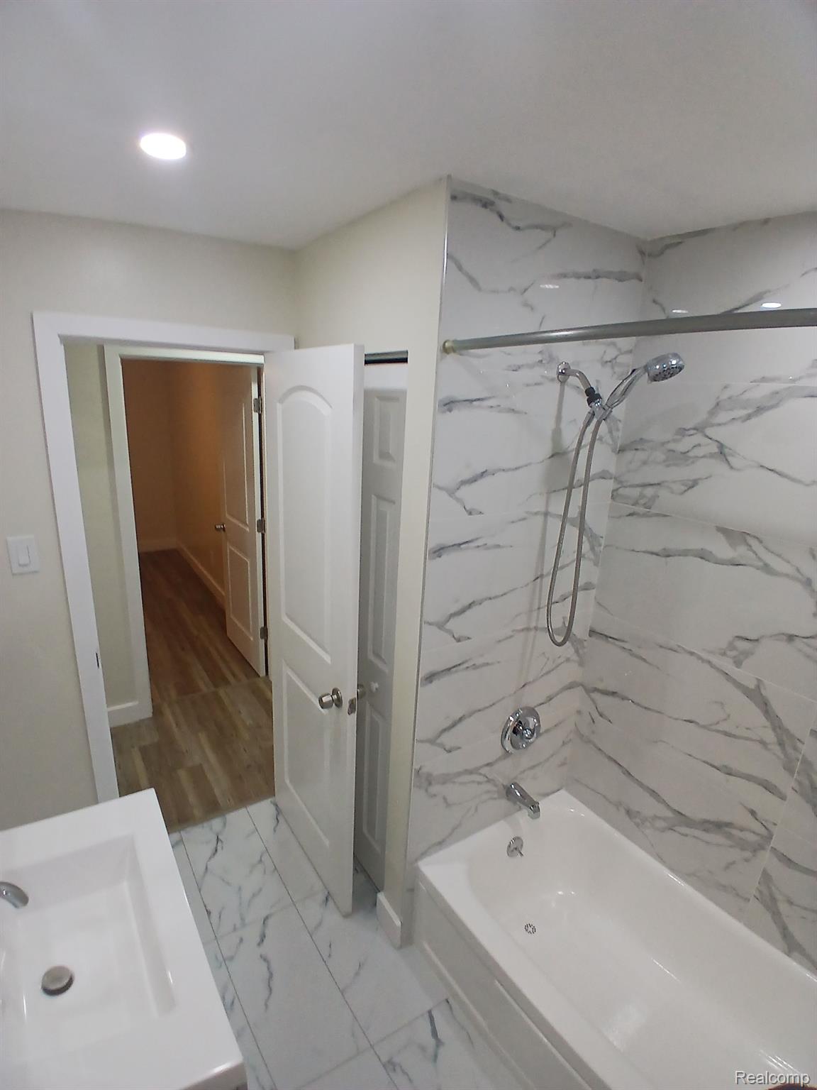 31745 Beverly Road Romulus, MI 48174 - Photo 41 of 70 Gallery Image 41