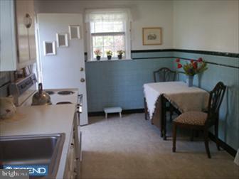 47 Johns Road Cheltenham, PA 19012 - Photo 4 of 6 Kitchen