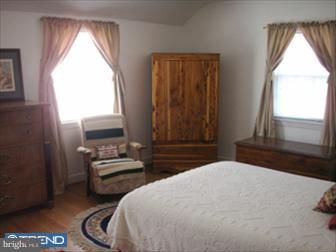 47 Johns Road Cheltenham, PA 19012 - Photo 5 of 6 Bedroom - Main