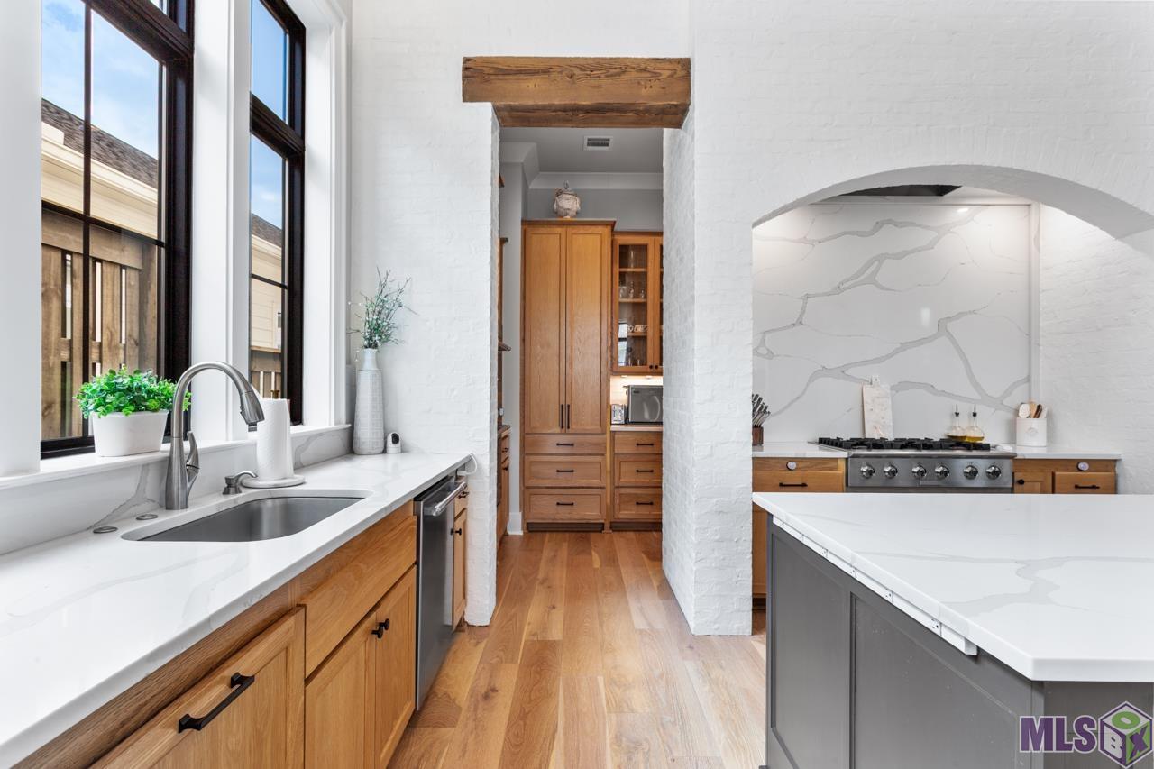 1526 Elm Row Lane Baton Rouge, LA 70810 - Photo 10 of 46