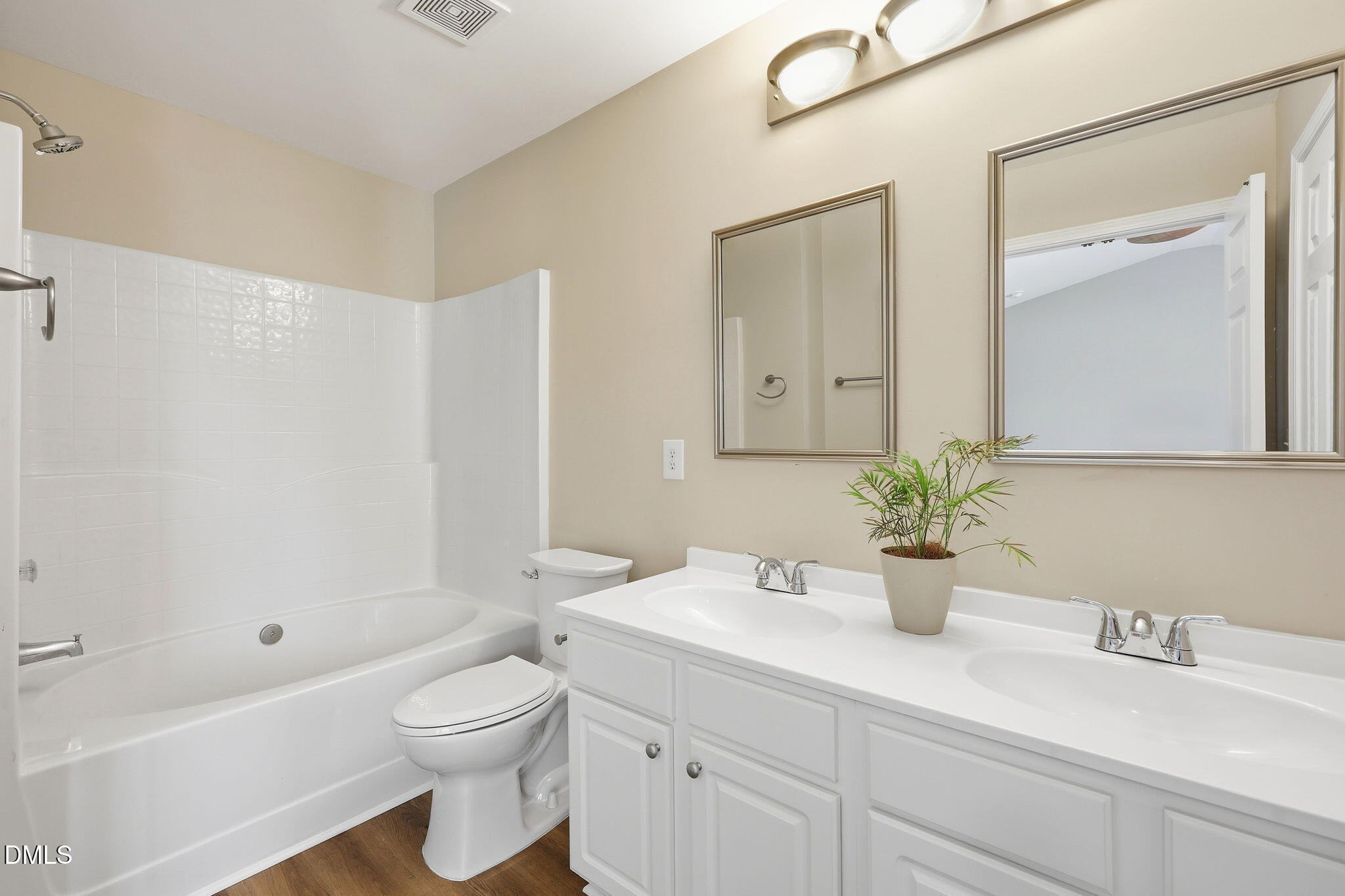 4325 Vienna Crest Drive Raleigh, NC 27613 - Photo 23 of 47 39-web-or-mls-IMG_4259_edit