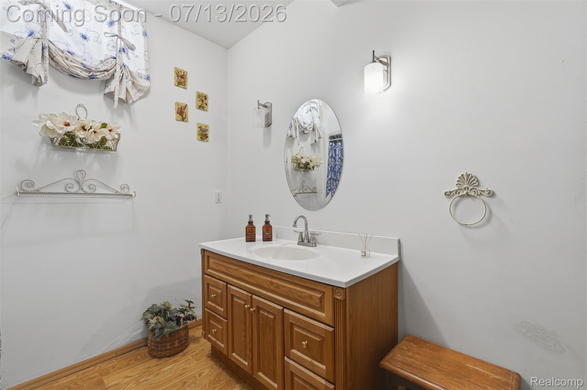 10525 Antcliff Road Brooklyn, MI 49230 - Photo 41 of 80 Lower level in-law suite