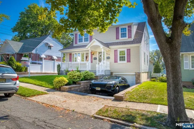 $2,550 | 202 Stone Street, Maywood, NJ 07607