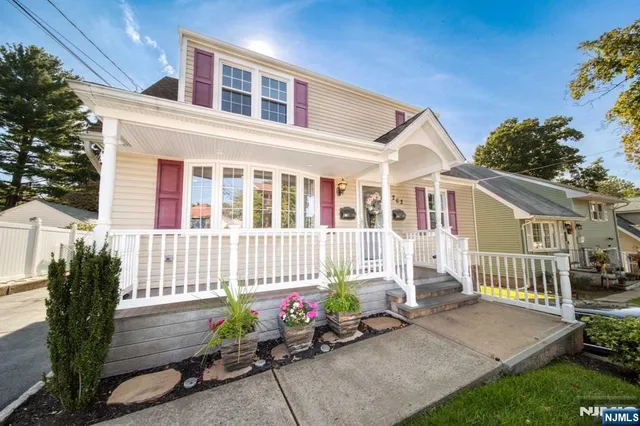 $2,550 | 202 Stone Street, Maywood, NJ 07607