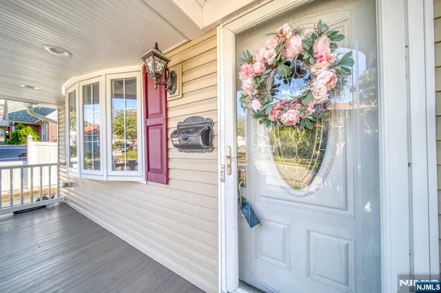 $2,550 | 202 Stone Street, Maywood, NJ 07607