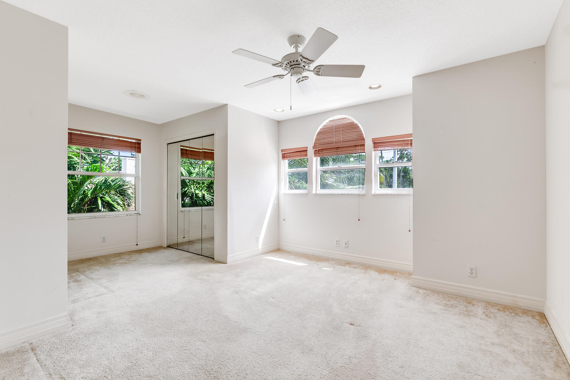 19664 North Riverside Drive Jupiter, FL 33469 - Photo 30 of 48 19664 N Riverside Dr (34)