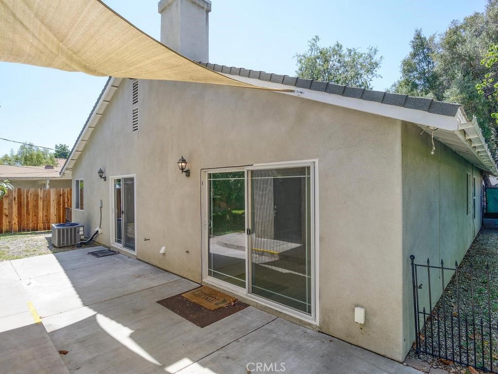 5742 Magnolia Avenue Riverside, CA 92506 - Photo 18 of 25